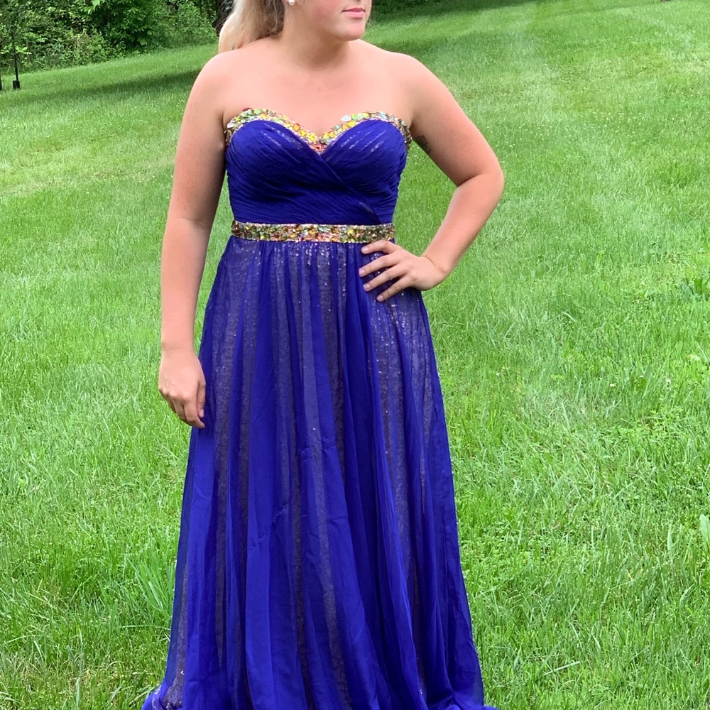 strapless prom dress Size 12 blueish-purple color